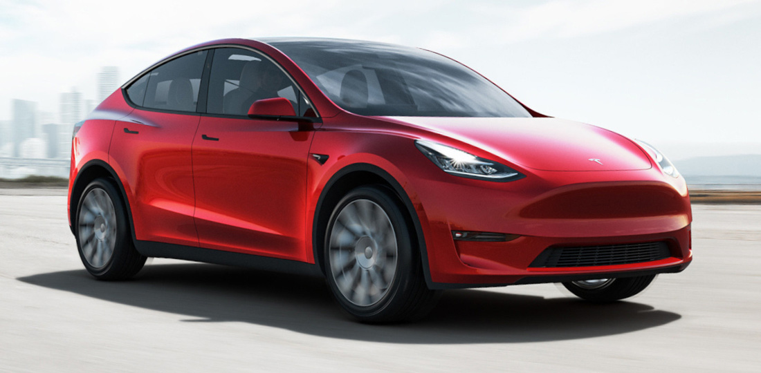 Tesla Model Y prezzi, autonomia, interni e dimensioni