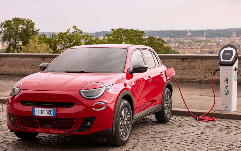 Fiat 600e elettrica 2023: prezzo, dimensioni, autonomia e uscita della Suv  