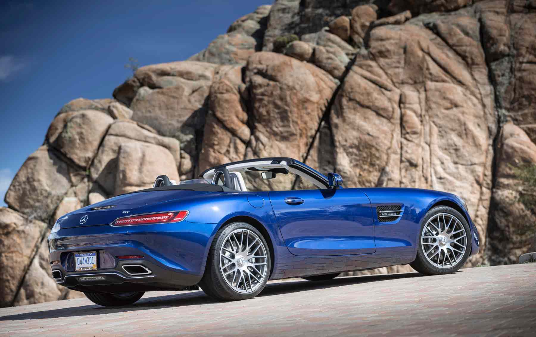 Retro Mercedes AMG GT Roadster